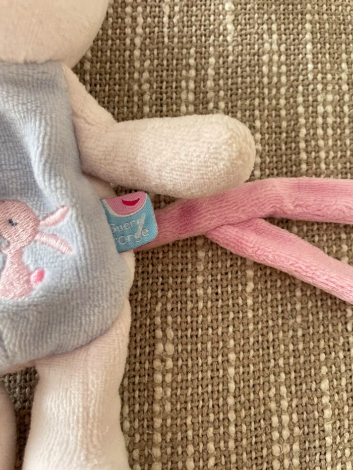 Peluche doudou 20cm Sucre d'Orge lapin blanc bleu rose cœur très bon état - photo numéro 3