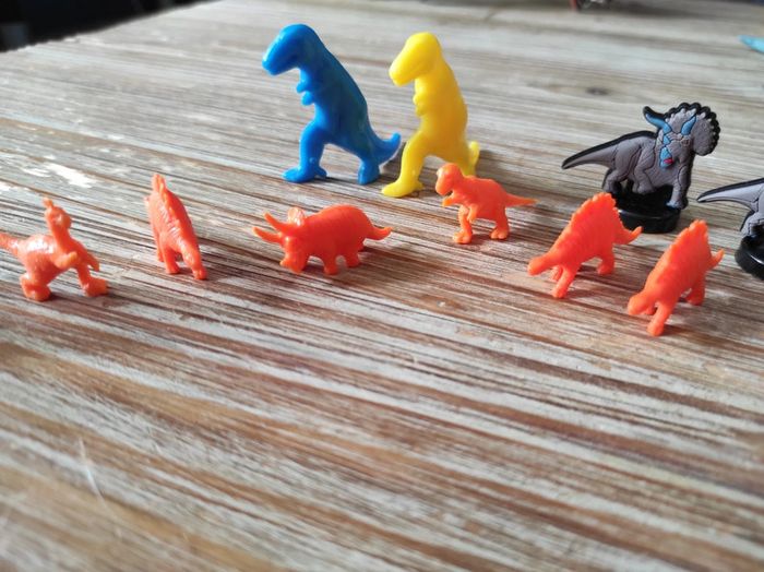 Lot de 12 petits dinosaures - photo numéro 5