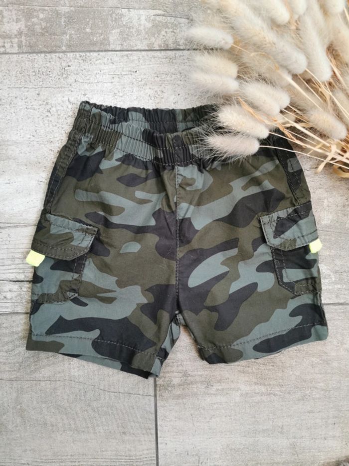 🌺très joli short vert kaki camouflé militaire jaune
100% coton 6mois