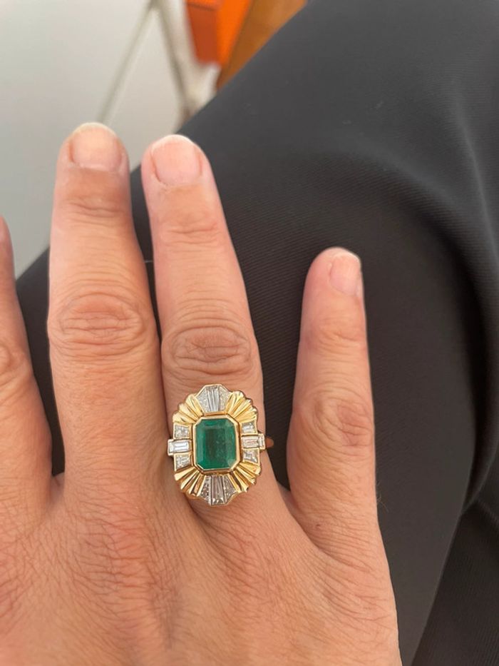 Bague vintage émeraude et diamant sur or jaune - photo numéro 4
