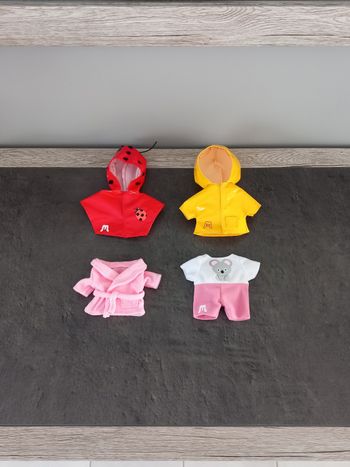 Lot 4 tenues ensembles vêtements monchhichi état neuf 