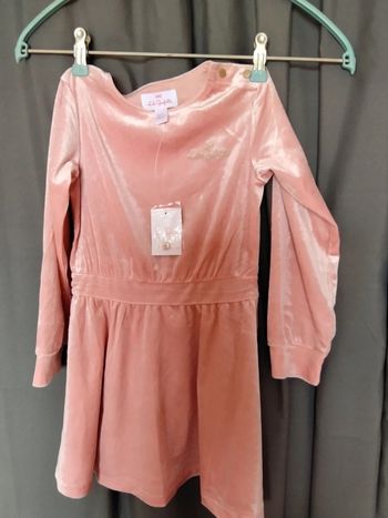 Petite robe velours léger. Marque Lili gaufrette. 4 ans
