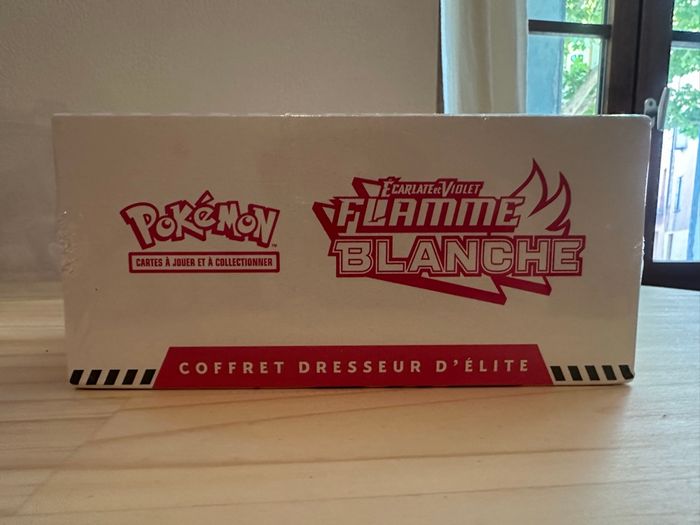 ETB Flamme Blanche EV10.5 FR Neuf Scellé Pokémon - photo numéro 6