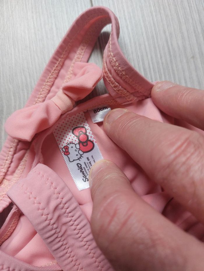 Maillot de bain Hello Kitty taille 12 mois - photo numéro 3