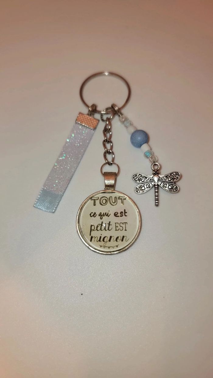 Cadeau pensées positives, porte clé message bijoux de sac " tout ce qui est petit est mignon"