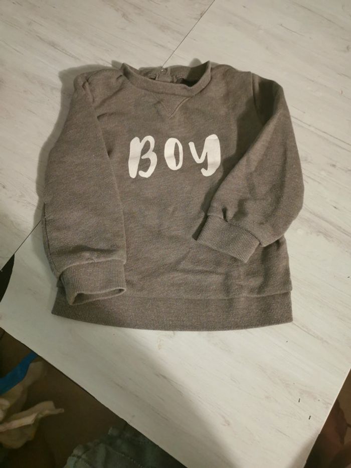 Sweat gris
