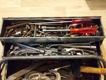 Caisse avec outils