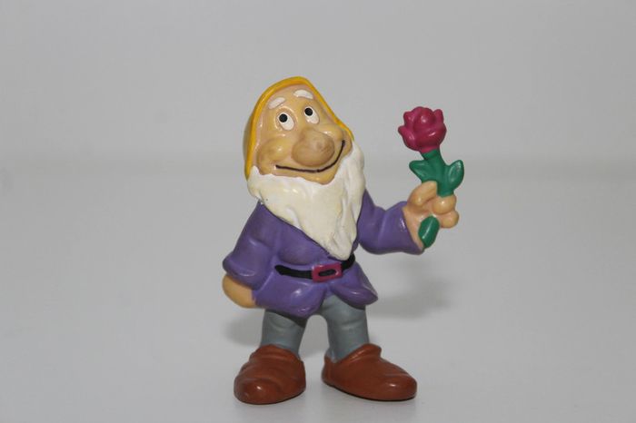 Lot Figurines  + Maison Blanche neige - Disney - photo numéro 9