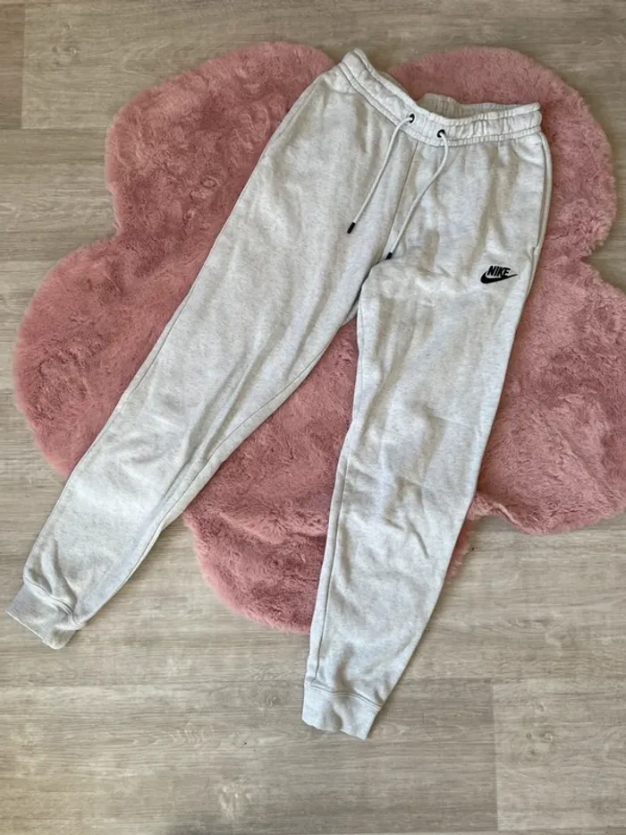 Jogging gris clair Nike
