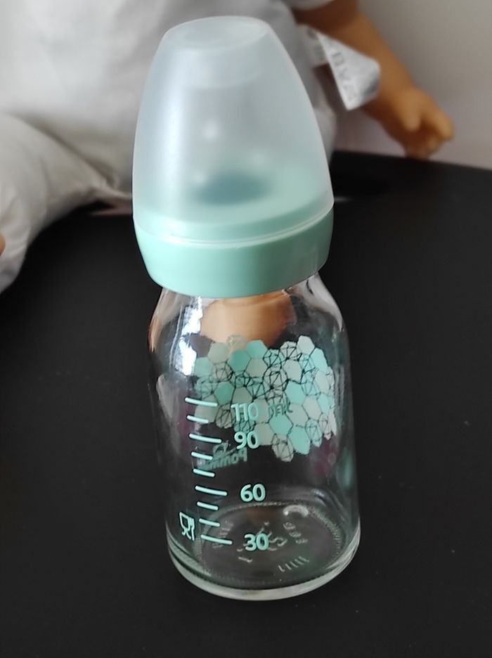 Lot puériculture – Biberon en verre + tétines 3 et 6 mois, NEUF - photo numéro 5