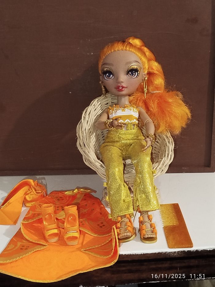 Poupée rainbow high - photo numéro 3