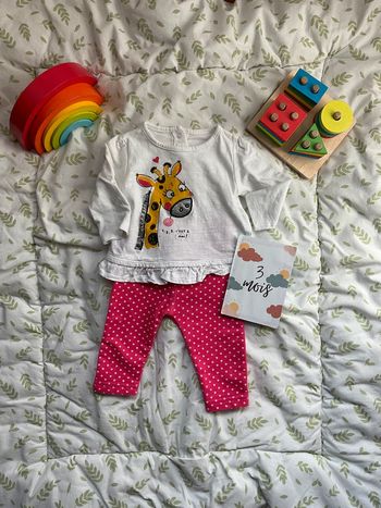 ensemble teeshirt manches longues imprimé girafe gémo et legging rose à pois boite à malice 3 mois