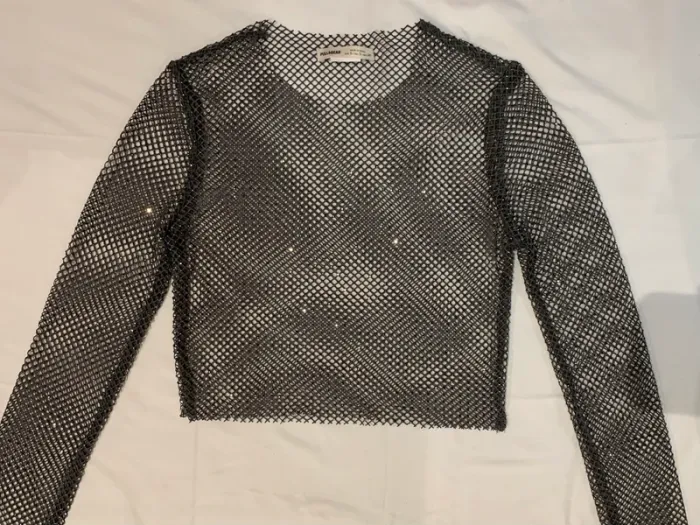 Camiseta rejilla con brillos pull & bear