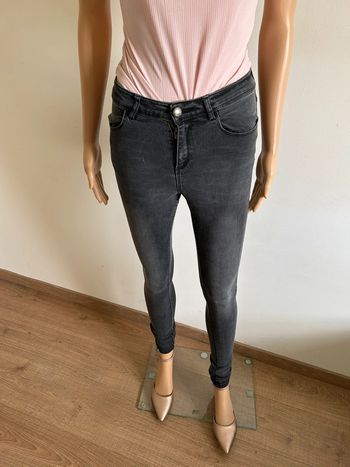Jean noir délavé IKKS taille 34 TBE