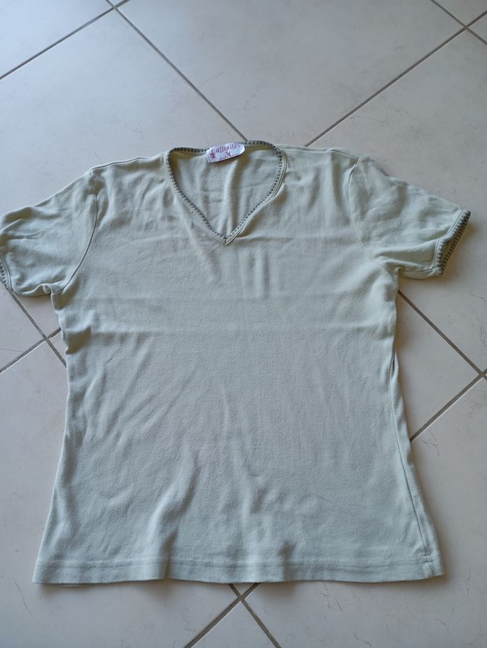 Tee shirt femme manches courtes
Marque Armand thierry
taille 4 - photo numéro 2