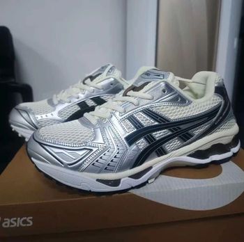 Asics Gel Kayano 14 taille 38