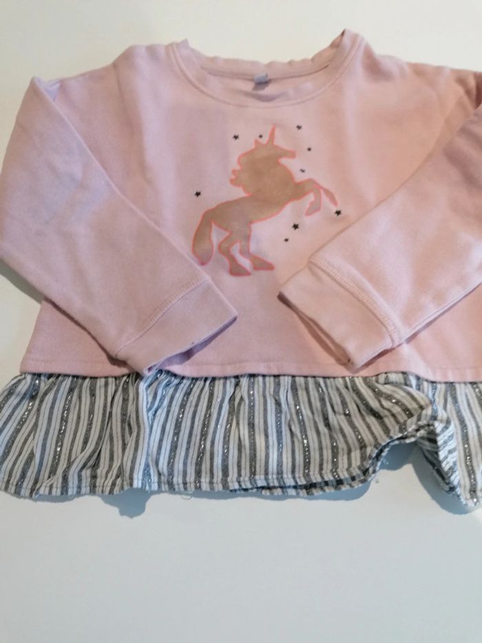 Pull T 5 ans 👧🏻 - photo numéro 2