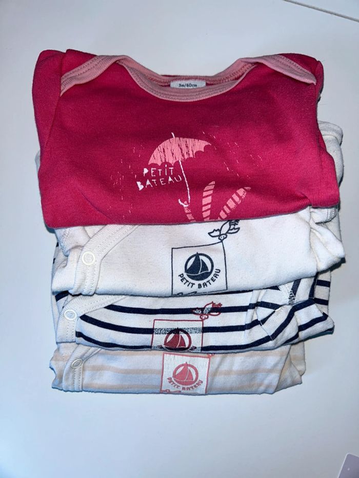 Lot bodies petit bateau 3 mois - photo numéro 2