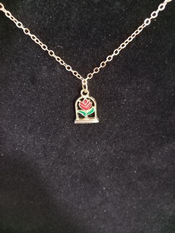 Collier rose éternelle 