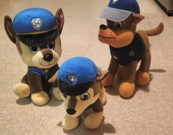 Lot 3 peluches paw patrol