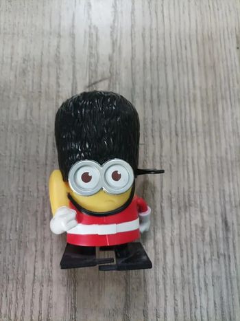 Figurine Minion garde anglais neuve