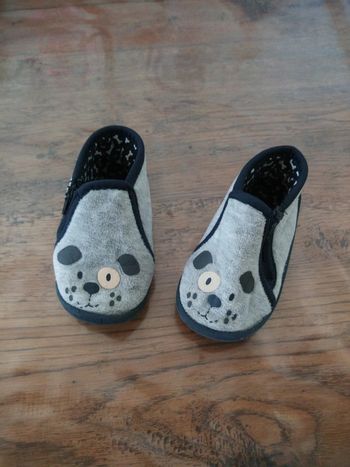 Chaussons chien