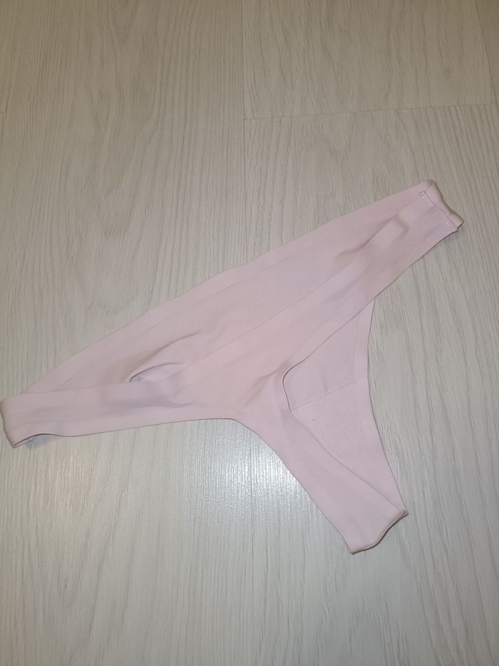 String rose d'occasion - photo numéro 2