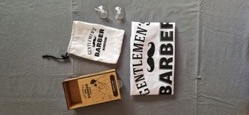 Tablier à barbe - TB état