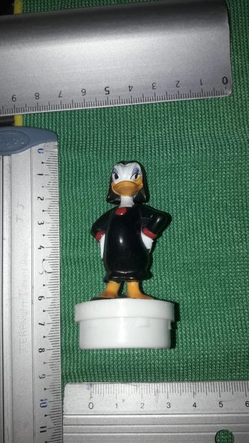 Mystic Donald figurine