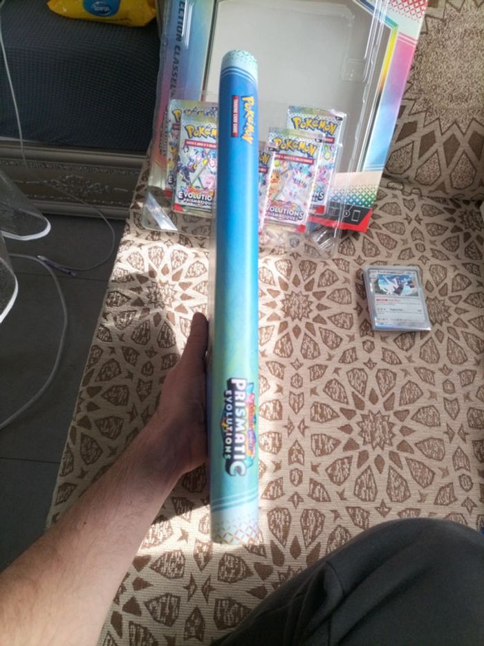 Coffret pokémon 2025 avec sleeves et top loaders. - photo numéro 12