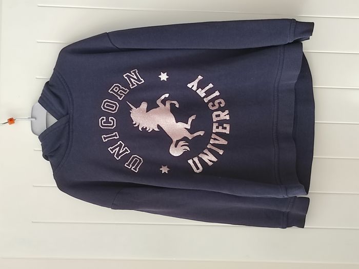 🦄 Sweat à capuche fille – 9 ans - photo numéro 2