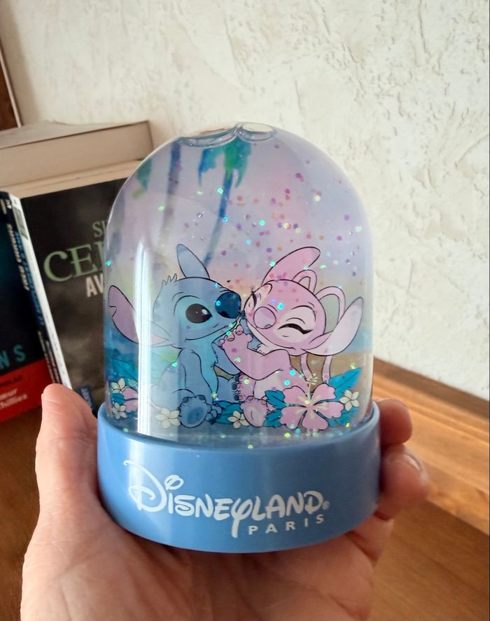 Boule à neige Lilo et Stitch Disneyland Paris - photo numéro 2
