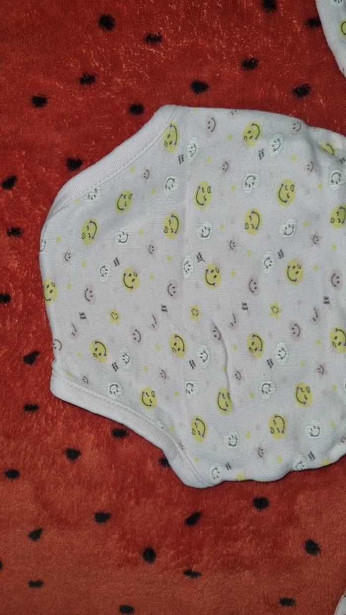 Body manche longue naissance fille en bon état - photo numéro 8