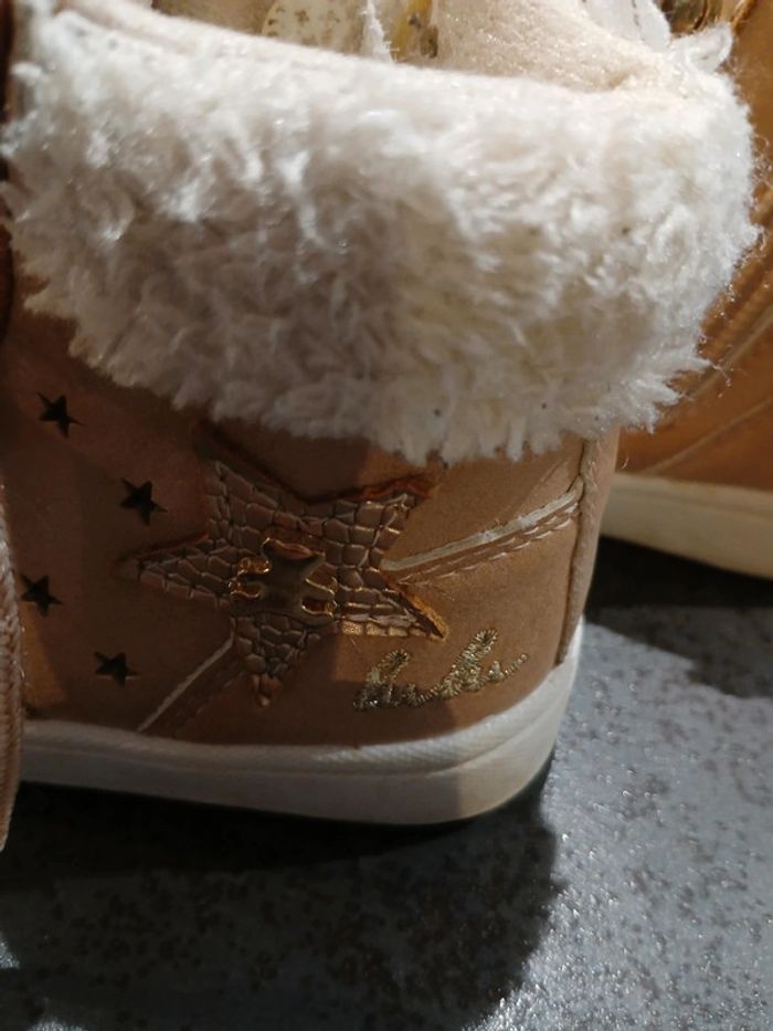 Chaussures taille 22 - photo numéro 6