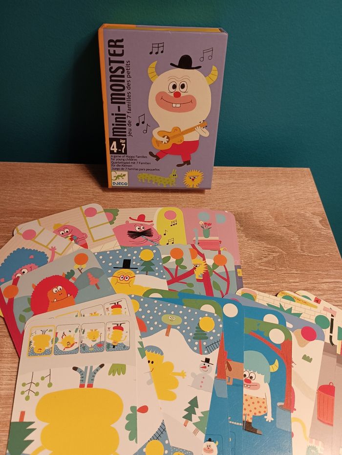 Jeu de cartes  éducatif 7 familles mini monstres de djeco