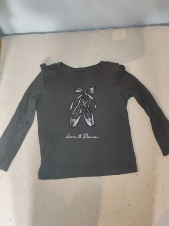 Tee shirt manches longues Primark taille 4-5 ans