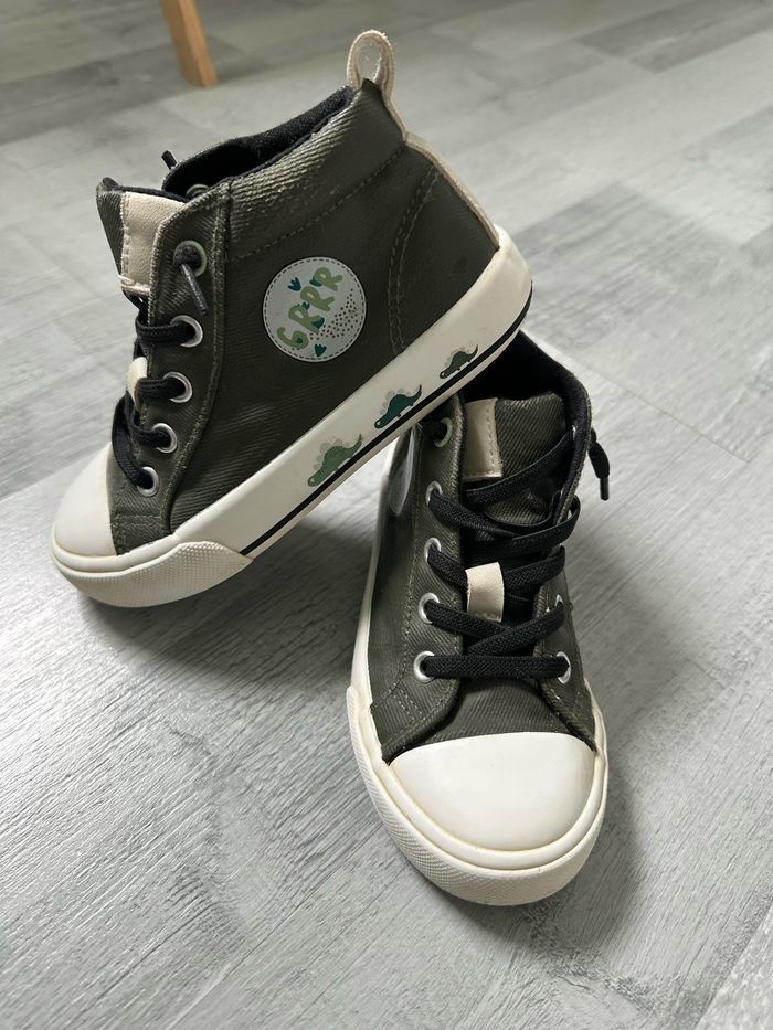 Lot chaussures + claquettes taille 27 garçon - photo numéro 7