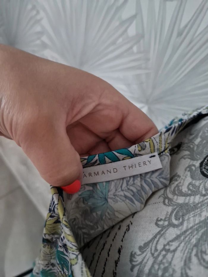 Jolie blouse manches courtes Armand Thierry taille 38 - photo numéro 5
