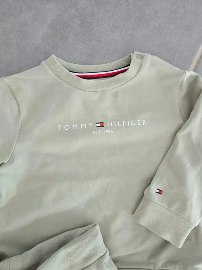 Ensemble jogging Tommy hilfiger - photo numéro 2