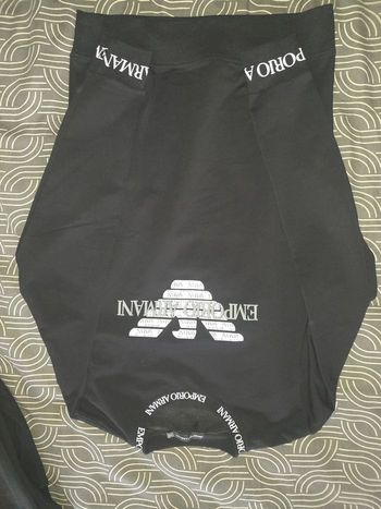 Pull Armani TBE
