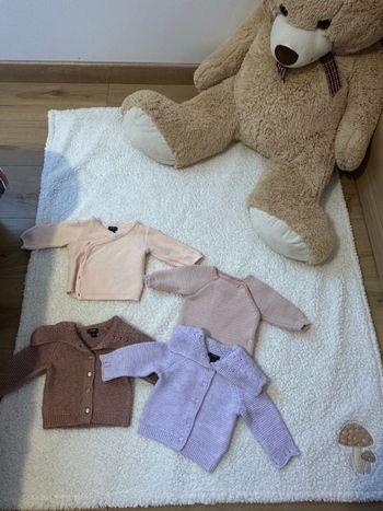 Lot brassière s 1 mois fille hiver