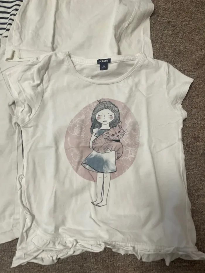 Tee-shirts taches ou vieux  4ans - photo numéro 3