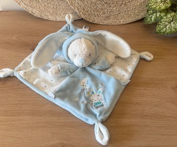 Doudou plat ours capuche lapin bleu blanc étoile max & sax