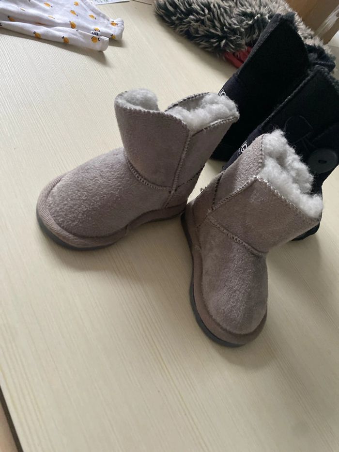 Chaussures bébé deux paires - photo numéro 2