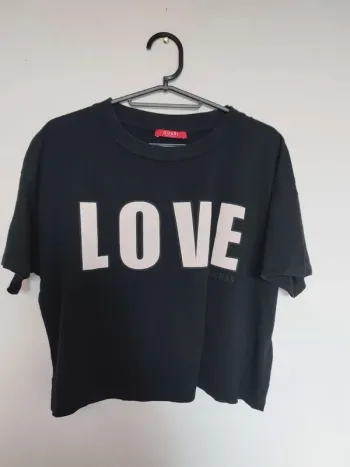 t-shirt GUESS "love" taille L pour femme