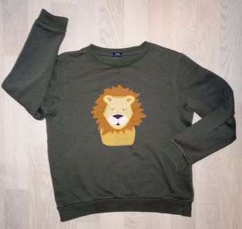 Sweat-shirt kaki motif lion Kiabi 
T. 10 ans