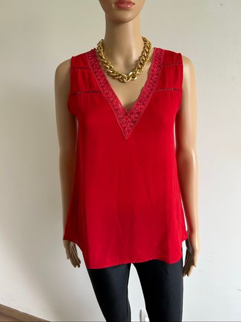 Blouse rouge sans manches avec dentelle Morgan taille 36 comme neuve