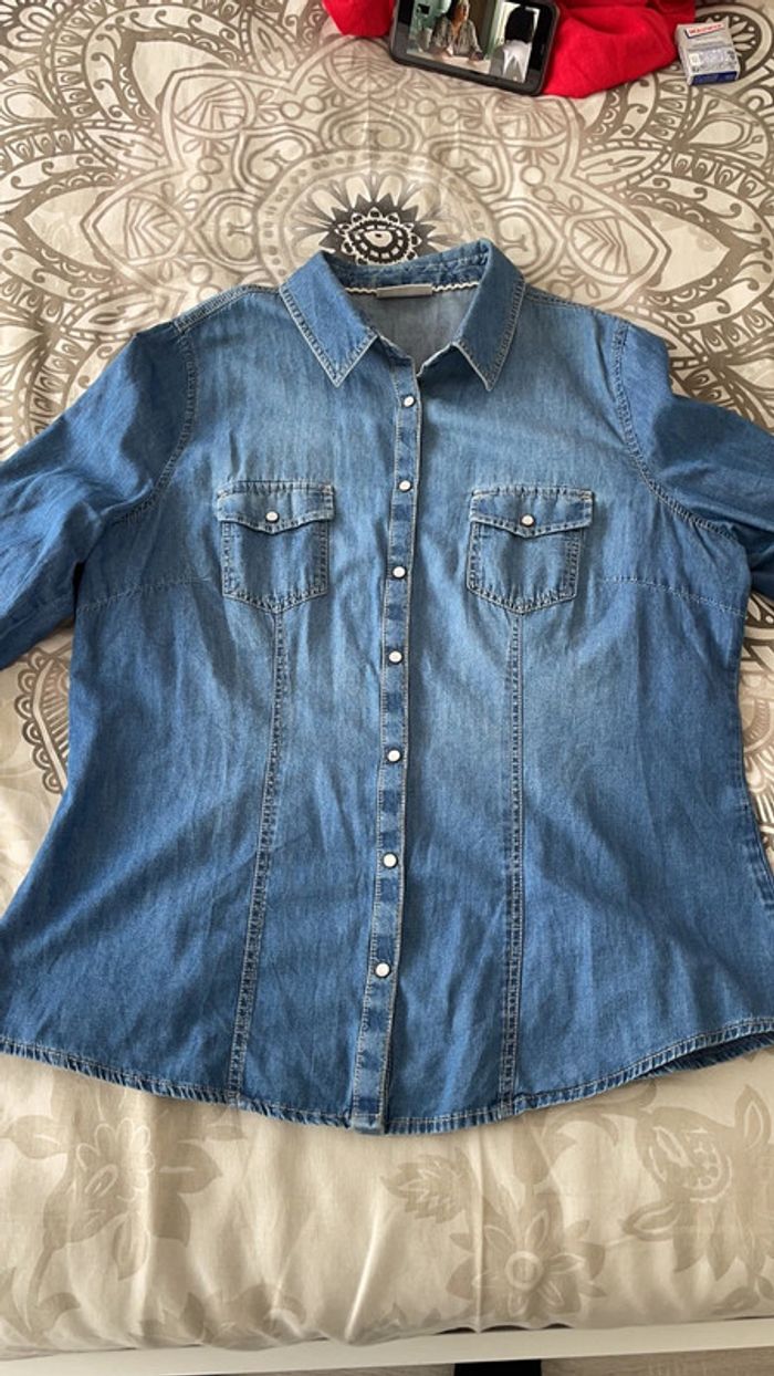 Chemise bleu en jean