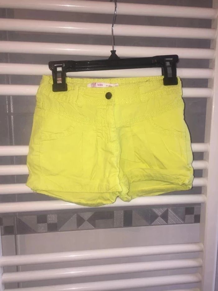 Short Gemo 6 ans neuf à 5 euros