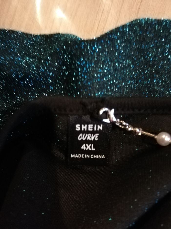 Robe pailletée collier dos taille 50 - photo numéro 4